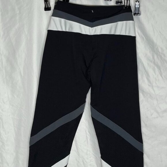 Boom Boom Athletica Tri Colour Blocked Leggings – Size S – NWOT - Picture 5 of 7